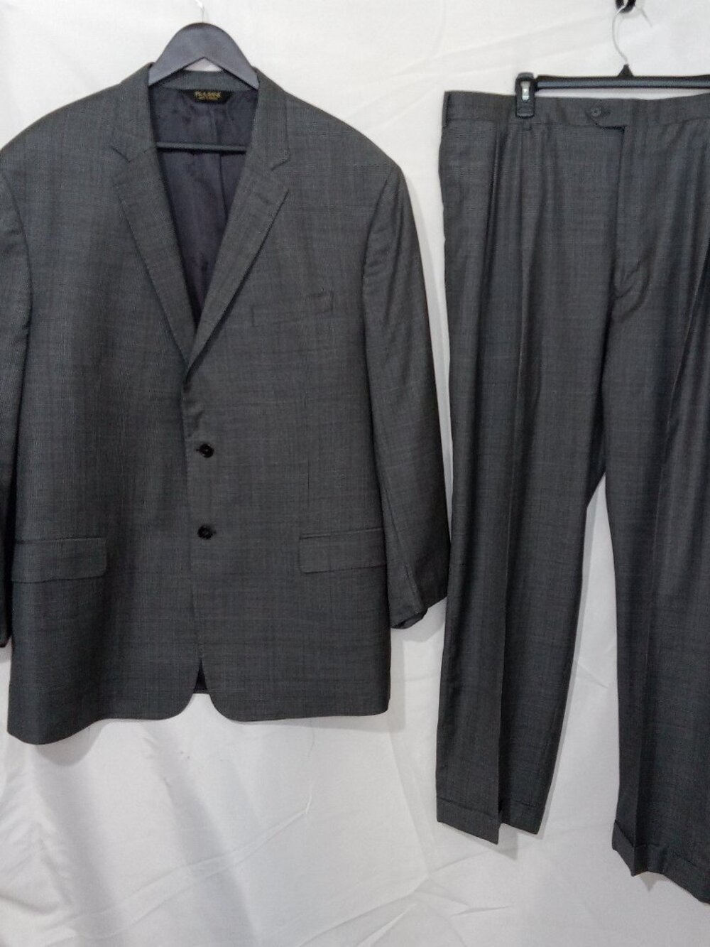 Jos A Bank Signature Gold 50L Suit 44x31 Gray 100% Wool Bemberg Plaid Pleated